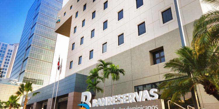 Banreservas y sus filiales reciben cuatro premios de World Finance, incluido Mejor Grupo Bancario de RD