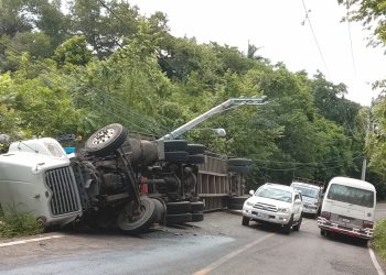 Accidentes de tránsito provocan millonarias pérdidas a EDENORTE por daños a postes y redes eléctricas