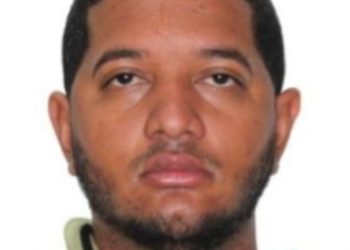 Capturan en NY y deportan a RD prófugo acusado de tentativa de homicidio en SDE