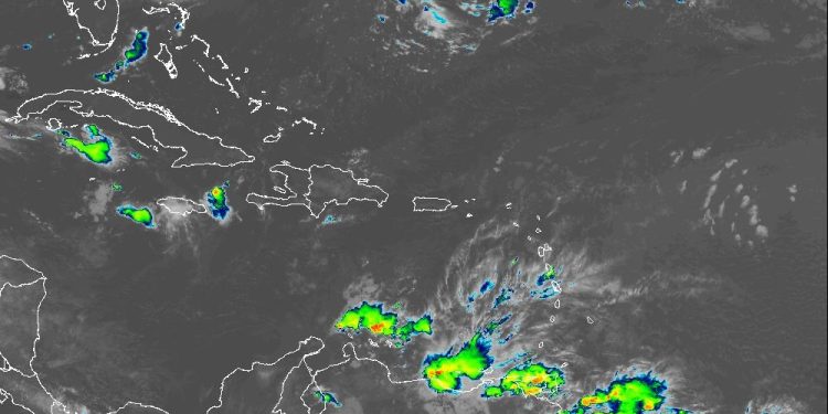 Indomet pronostica aguaceros, tronadas y ráfagas de viento por incidencia de vaguada y onda tropical