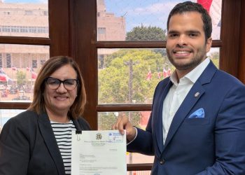 Diputado Vicente Sánchez somete proyecto de Ley de Protección de Datos Personales para enfrentar los riesgos de la inteligencia artificial y la desinformación digital