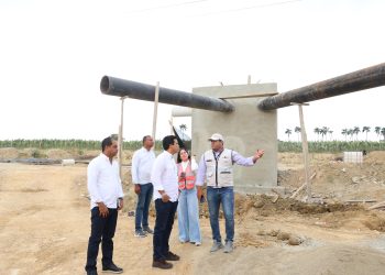 Wellington Arnaud supervisa alcantarillado sanitario de Mao, provincia Valverde, verificando avances en más de un 80%