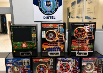 DINTEL ocupa siete máquinas tragamonedas durante operativos de inteligencia en SDE