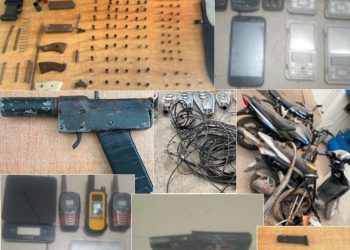 Ocupan armas, municiones y equipos durante allanamientos en Barahona; dos detenidos 