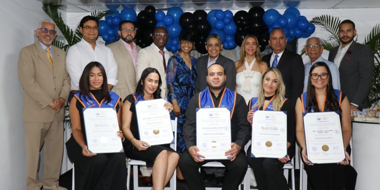 Instituto Oncológico Regional del Cibao celebra su segunda graduación de especialistas en Oncología