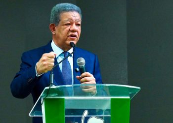 Leonel: El gran legado del PRM será una deuda pública irresponsable e insostenible destinada a pagar salarios, viáticos y ampliar la nómina estatal