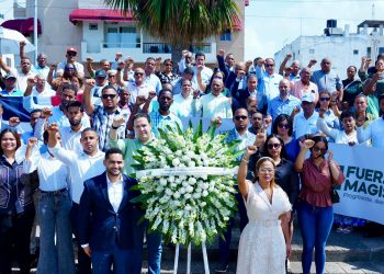 Durante homenaje a Juan Bosch y al magisterio, la Fuerza del Pueblo anuncia gran concentración nacional de la juventud