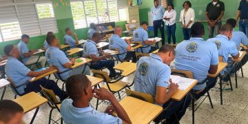 Unos 204 privados de libertad reciben las Pruebas Nacionales del nivel de Educación Secundaria Prepara de Adultos