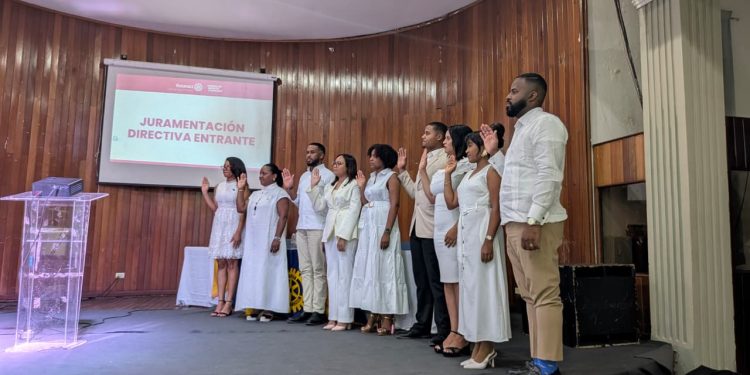 Club Rotaract San Cristóbal Juramenta Nueva Directiva