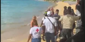 Mujer de nacionalidad francesa pierde la vida mientras se bañaba en playa de Las Terrenas