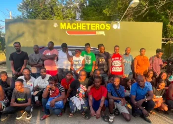 Ejército intercepta vehículo utilizado para el tráfico de migrantes y desmantela centro de acopio