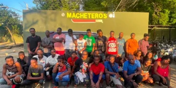 Ejército intercepta vehículo utilizado para el tráfico de migrantes y desmantela centro de acopio