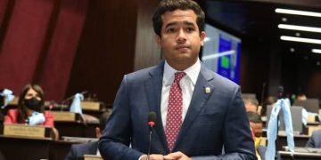 Omar espalda eliminación de anticipos a microempresas y advierte riesgos en propuesta a pequeñas y medianas