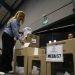 Cierran mesas de votación en elecciones presidenciales de Colombia
