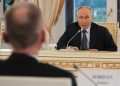 Putin admite que habló con EE.UU. sobre una posible operación a la venezolana en Cuba