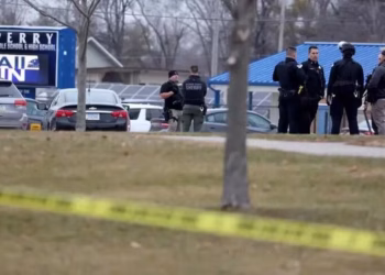 Un hombre mata a tiros a seis miembros de su familia en Iowa y se suicida