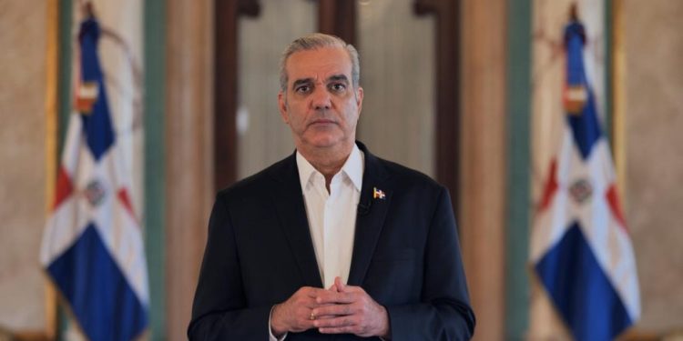 Abinader felicita a Abelardo de la Espriella por triunfo electoral en Colombia