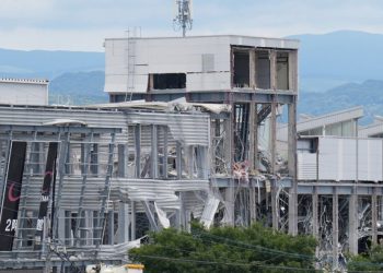 Japón eleva a 18 los muertos y acelera rescates tras devastador terremoto