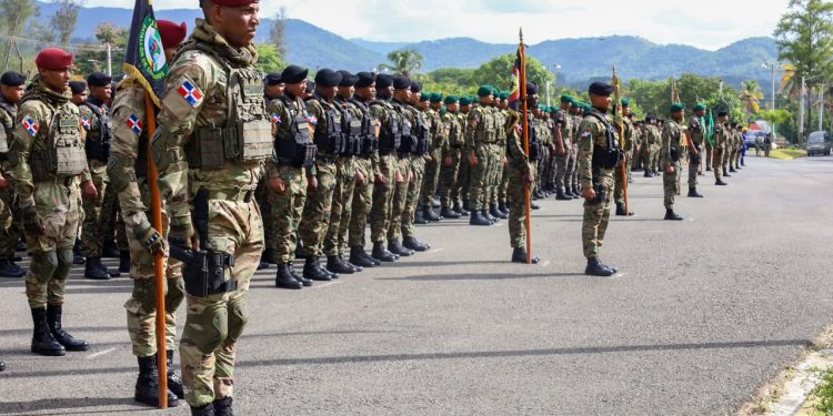 Ejército gradúa 503 soldados tras completar cursos tácticos especializados