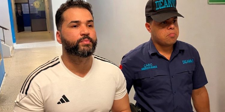 Apresan nuevamente al doctor Wilber Polanco poco después de quedar en libertad en SFM