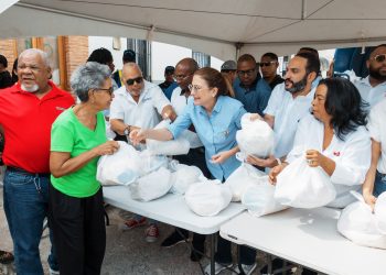 Carolina Mejía lleva operativos médicos a distintos sectores