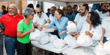 Carolina Mejía lleva operativos médicos a distintos sectores