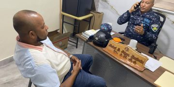 Manuel Cumía impulsa soluciones para Cambita El Pueblecito y fortalece el vínculo con la Policía