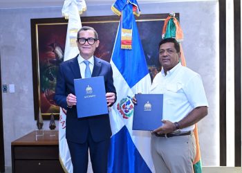 Ministerio de Trabajo y Alcaldía de Los Alcarrizos firman convenio para construir nueva oficina de empleo en SDO