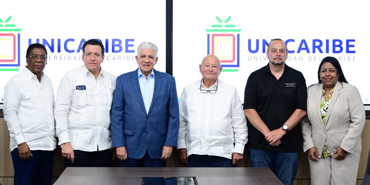 UNICARIBE dedica aula a Samuel L. Ferguson