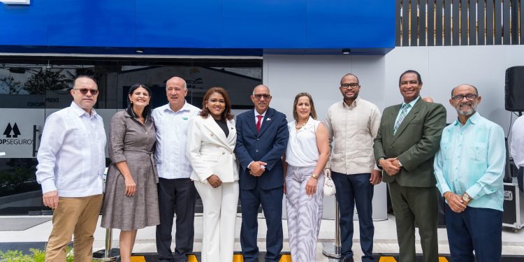 Coopseguros inaugura nueva oficina en Santiago