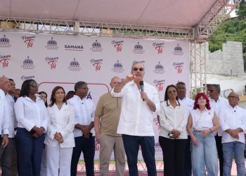 Abinader encabeza jornada “Primero Tú” en Samaná junto a la CPADB y anuncia nuevas obras para Arroyo Barril, El Limón y Las Galeras