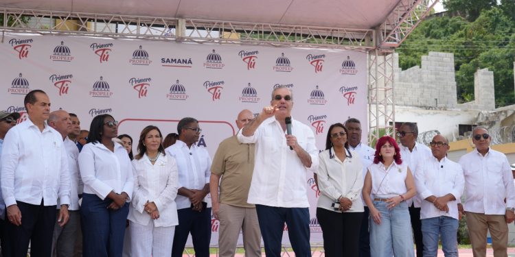 Abinader encabeza jornada “Primero Tú” en Samaná junto a la CPADB y anuncia nuevas obras para Arroyo Barril, El Limón y Las Galeras