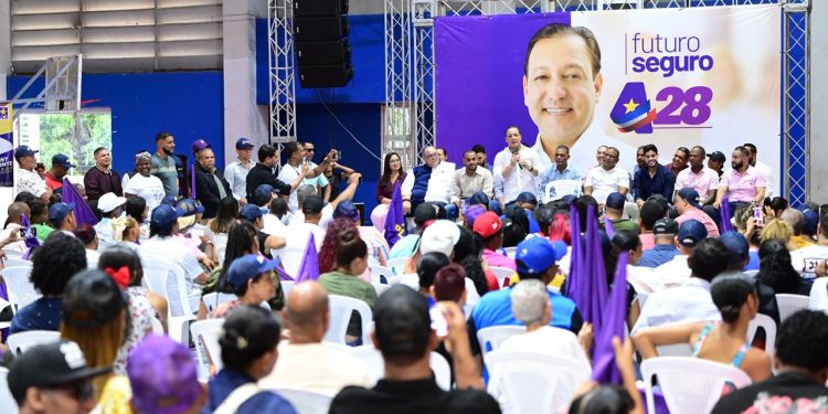 Abel Martínez afirma "La dificultades que hoy enfrentan los dominicanos tendrán fin en 2028″