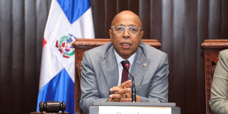 Pacheco convoca a sesión este sábado; conocerán informe sobre propuestas de modificación al Código Penal