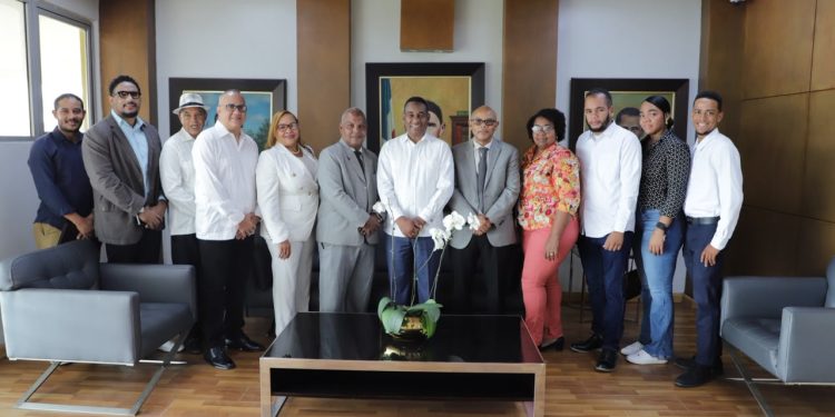 Partido Humanista Renovador deposita en JCE carta de intención para su reconocimiento