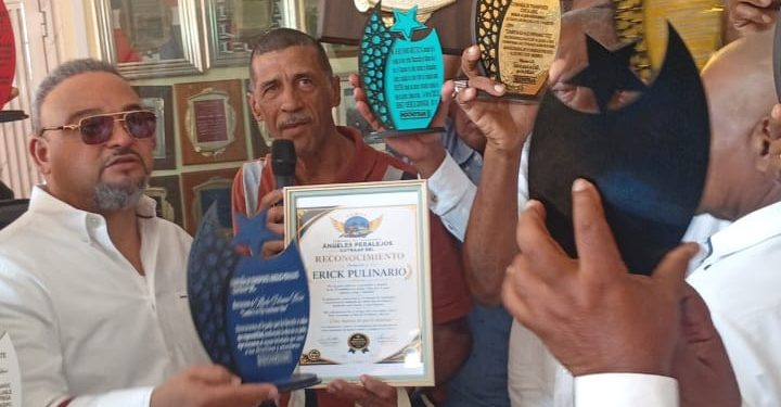 Tito Cambita felicita a los choferes por el Día del Padre y destaca el ejemplo de su progenitor Alfredo Pulinario Linares