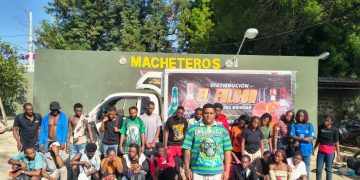 Ejército detiene a 29 haitianos indocumentados en un camión de carga tipo furgón tras persecución en Valverde                                              