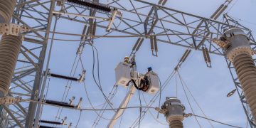 ETED fortalece la infraestructura de transmisión mediante trabajos estratégicos en líneas de transmisión, este viernes