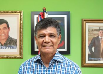 Regidores autorizan viaje de Francisco Peña a EE. UU.