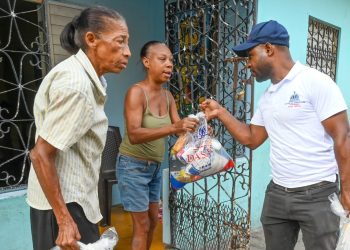 Gobierno mantiene apoyo directo a familias de bajos ingresos con entrega de alimentos 