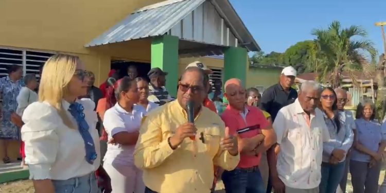 Alcalde Marcos Tavárez entrega Centro Comunal en la comunidad de Juan Sánchez