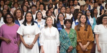Escuela de Igualdad Magaly Pineda gradúa a 200 personas