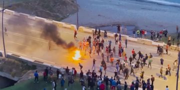 Saqueos y disturbios en España tras la entrada de miles de marroquíes