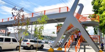 Habilitan puente peatonal en la avenida Ortega y Gasset