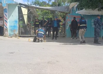 Tiroteo deja un muerto y un herido en confuso incidente en Santo Domingo Este