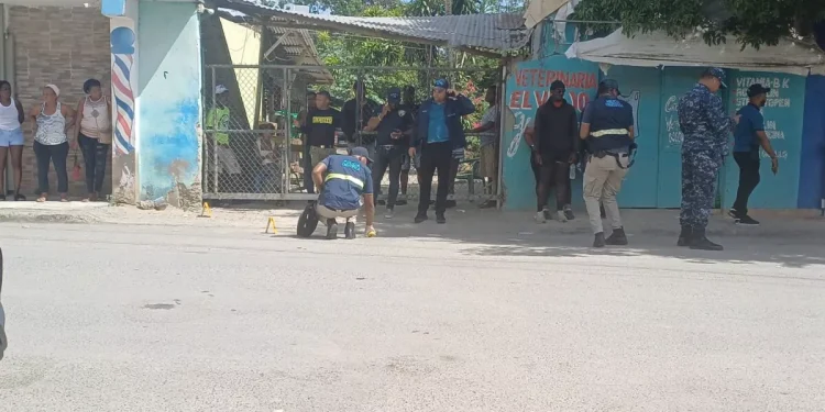 Tiroteo deja un muerto y un herido en confuso incidente en Santo Domingo Este