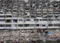 Venezuela demuele el primer edificio en la región devastada por los recientes terremotos