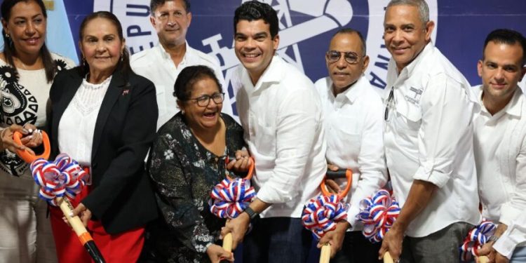 Wellington Arnaud dio primer palazo para ampliación del acueducto de San Francisco de Macorís