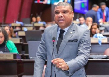 Diputado Raposo cuestiona nuevos préstamos: "No se puede endeudar más al país sin resultados"