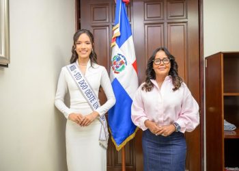 Viceministra Scarlet Benzán resalta papel de la juventud en el desarrollo del país en encuentro con Miss SDO Universo 2026